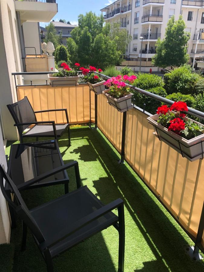 Beautiful Apartment Near Geneva Saint-Julien-en-Genevois Kültér fotó