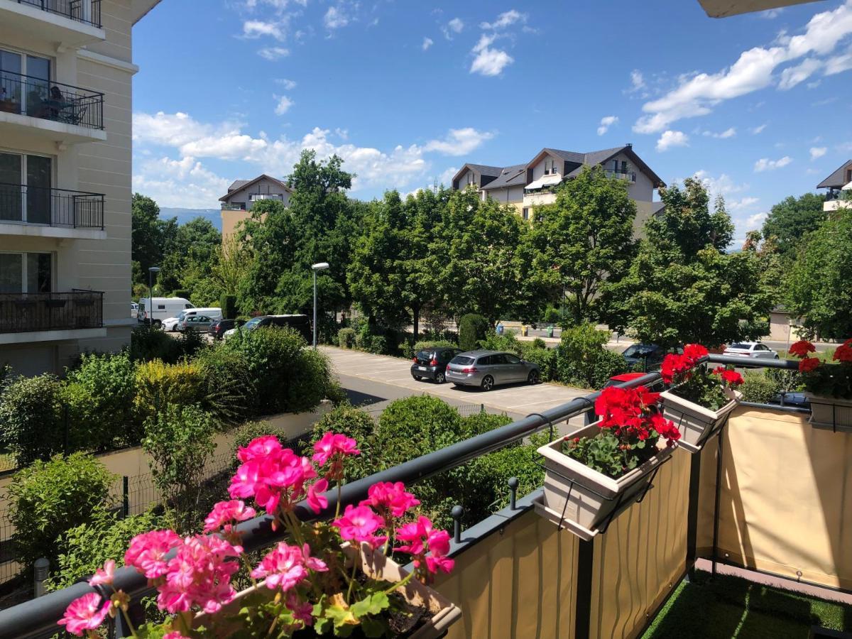 Beautiful Apartment Near Geneva Saint-Julien-en-Genevois Kültér fotó